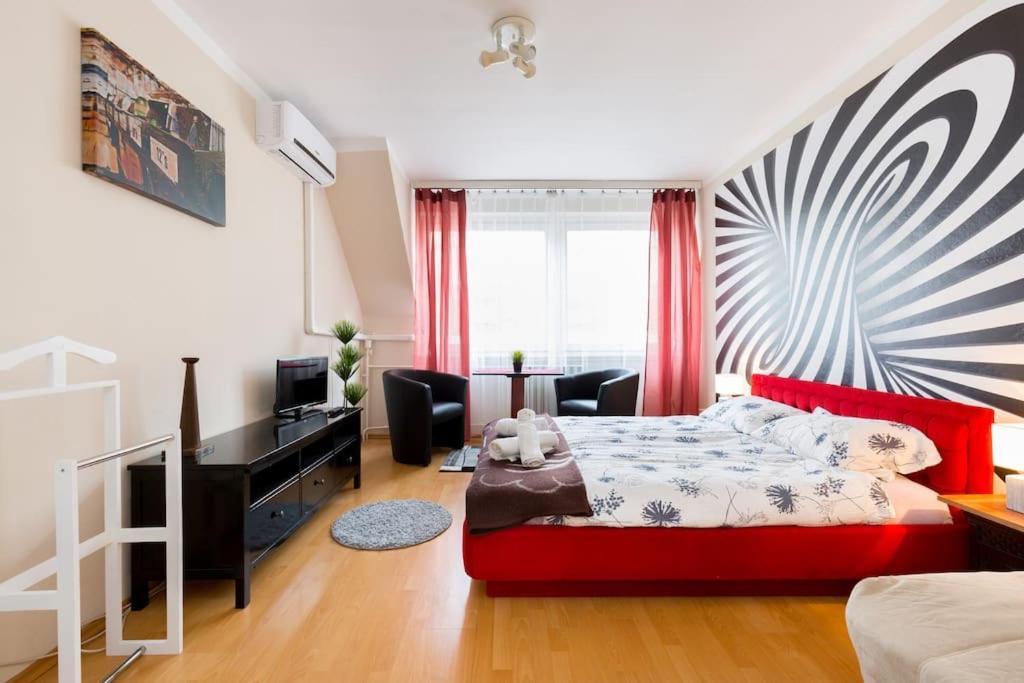 Aranykez 4-6: Downtown Studio Apartment Budapest Luaran gambar